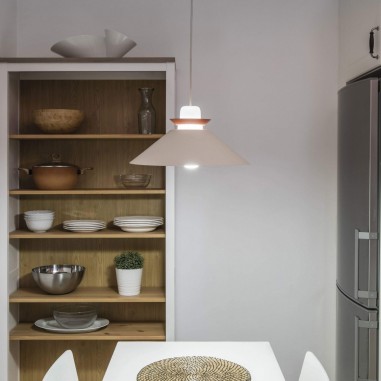 Lámpara Blanca 40 cm con Aro Metálico...