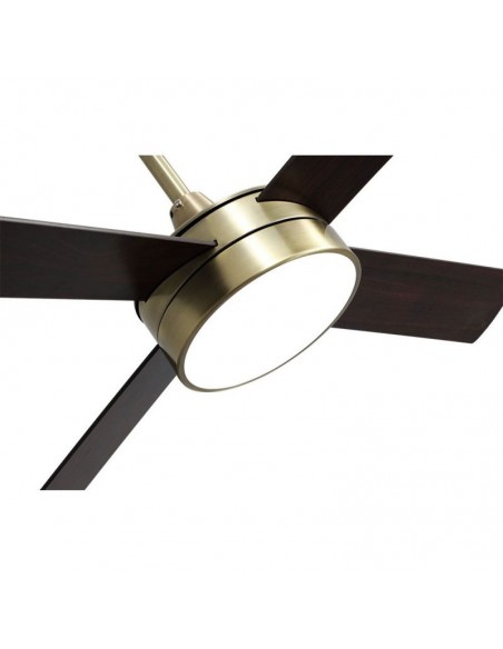 Ventilador de techo Nevery color cuero con aspas reversibles.