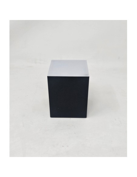 Plafones Pasillo Cubo Negro