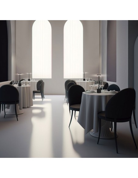 Lámpara de mesa portátil negra