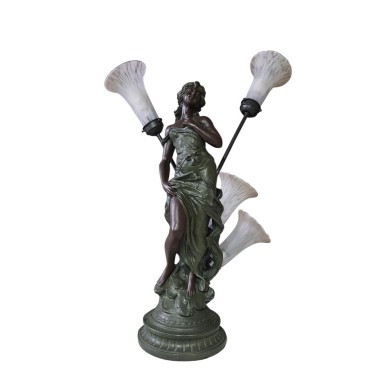 Figura Grande Dama 4 Luces