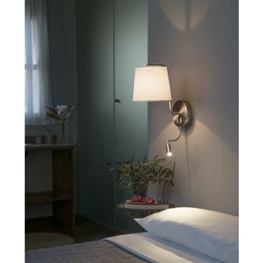 Aplique con 2 Interruptores en la Base