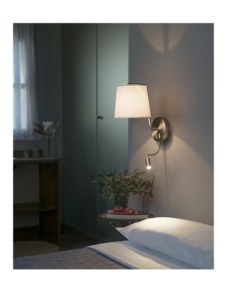 Aplique con 2 Interruptores en la Base